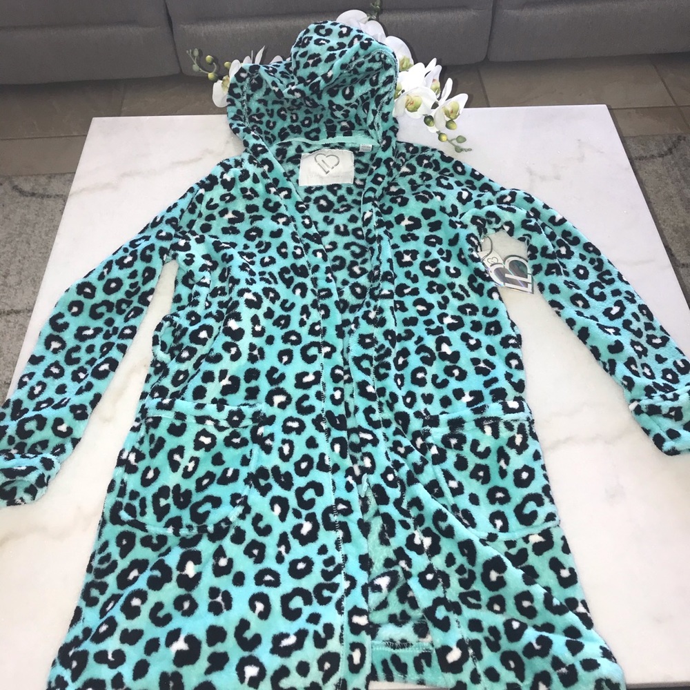 NWT Cheetah robe!